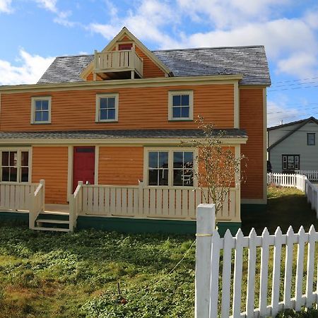 Trinity Eco-Tours Lodge エクステリア 写真